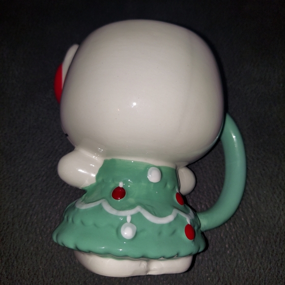 Hello Kitty Christmas Tree Mug - Picture 2 of 3